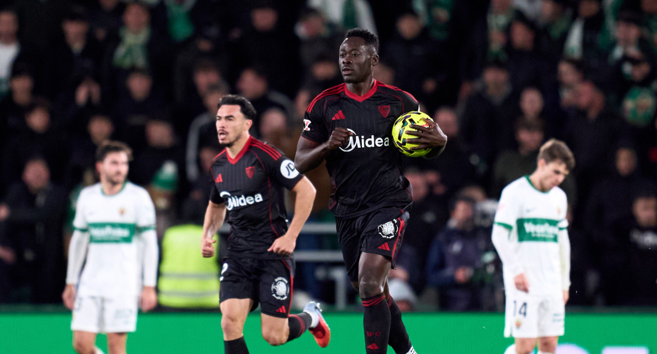 Ο Άνταμς μετά το πρώτο γκολ της Σεβίλλης / Πηγή: Getty Images