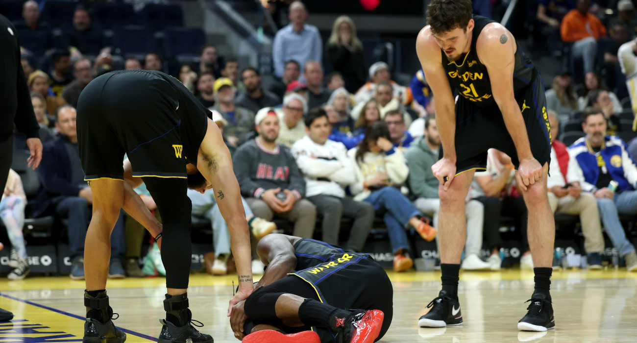 Ο φρικιαστικός τραυματισμός του άτυχου Τζίμι Μπάτλερ / Photo by Ezra Shaw/Getty Images