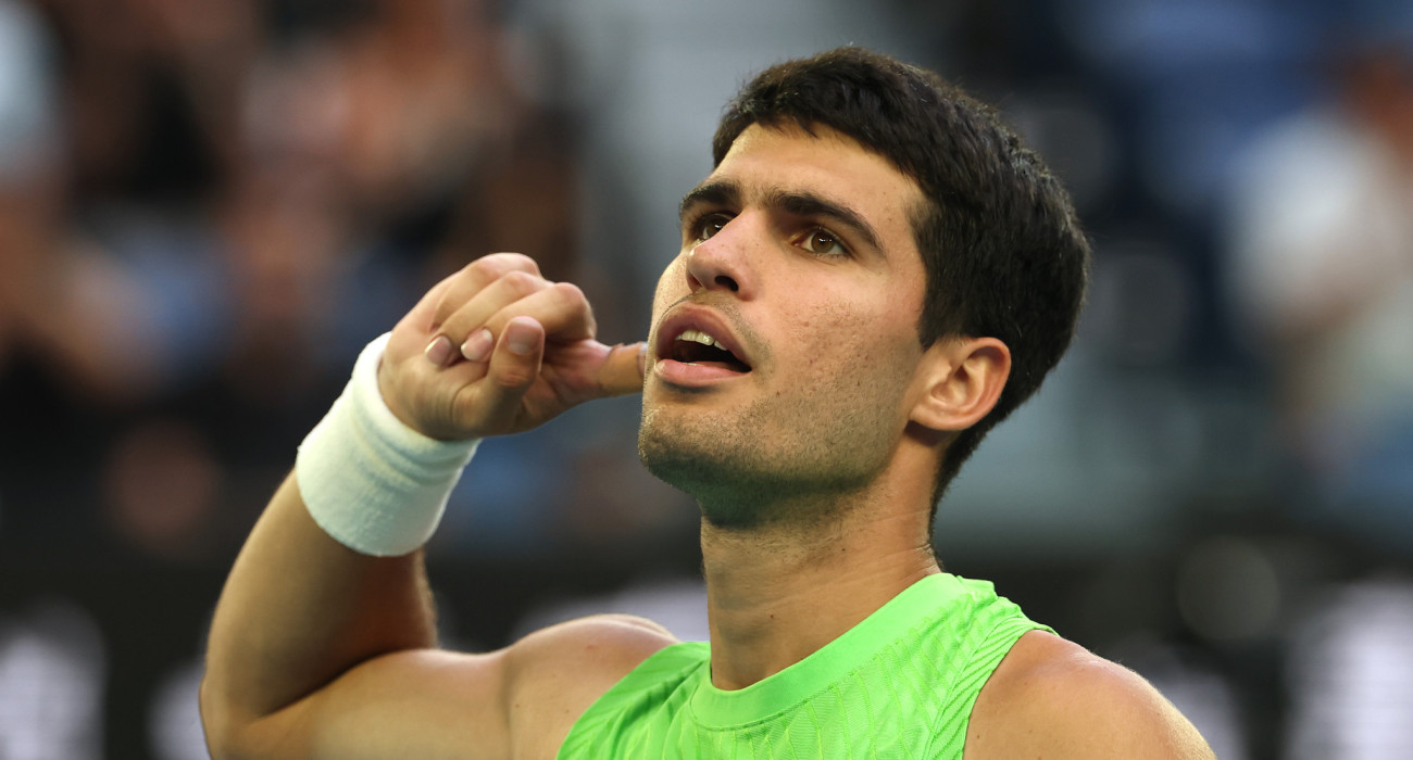 Ο Κάρλος Αλκαράθ πανηγυρίζει/ Πηγή: Phil Walter/Getty Images