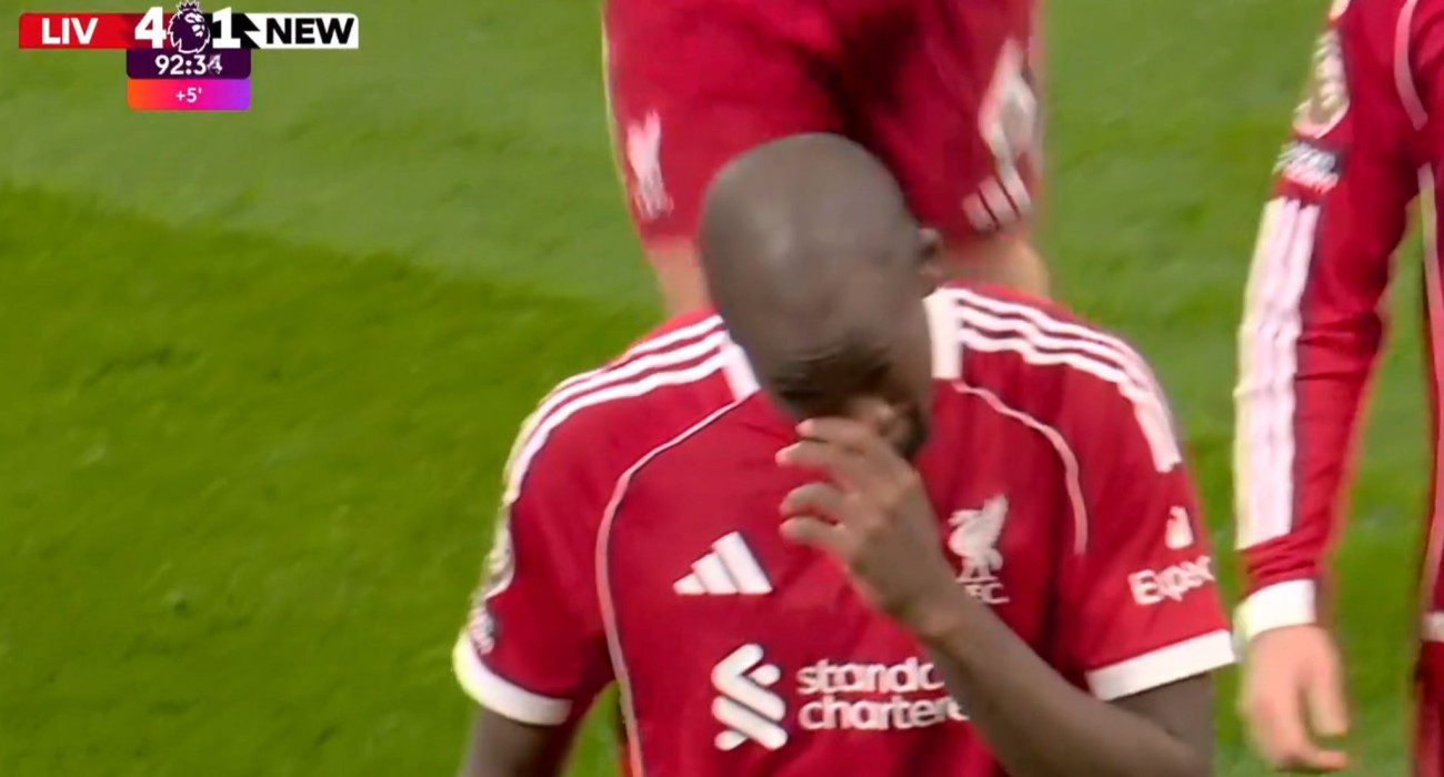 Ο Ιμπραϊμά Κονατέ ξέσπασε σε κλάματα μετά το γκολ κόντρα στη Νιουκάστλ / Screenshot