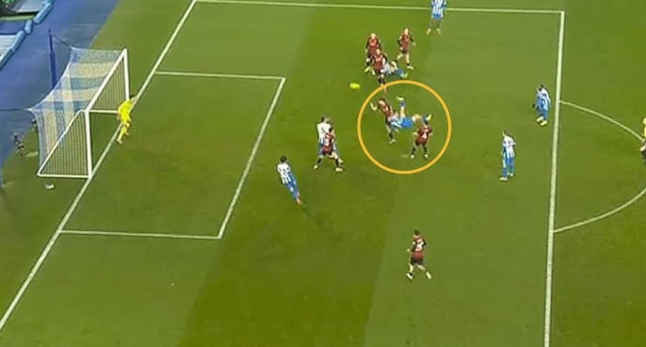 Ο Μπάμπης Κωστούλας πέτυχε ένα  αδιαόητο ανάποδο ψαλιδάκι / Screenshot