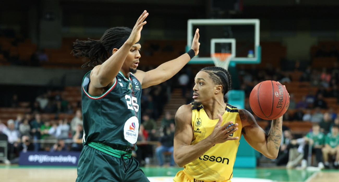 Ο Μπράις Τζόουνς στο παιχνίδι του Άρη με τη Σλασκ Βρότσλαβ, Πηγή: Aris BC