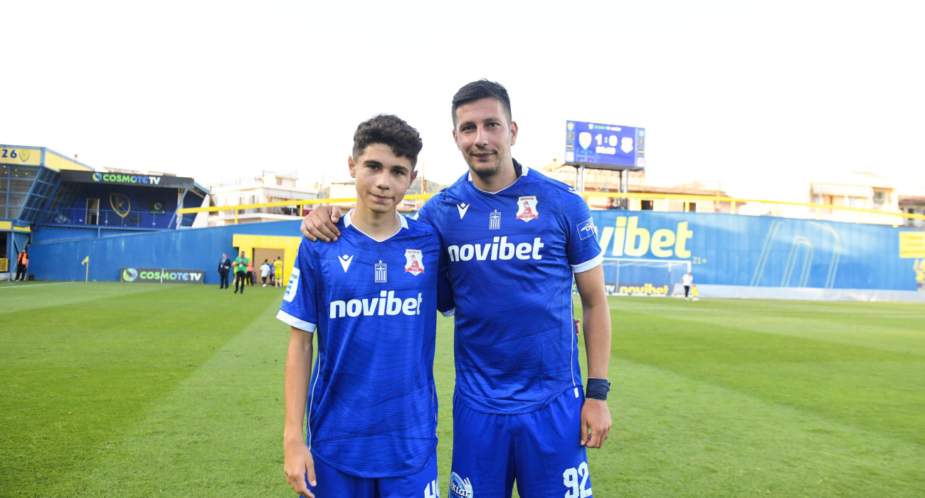 Αριστερά ο Αστέρης Κωνσταντινίδης σε αγώνα του Πανσερραϊκού / Πηγή: Intime