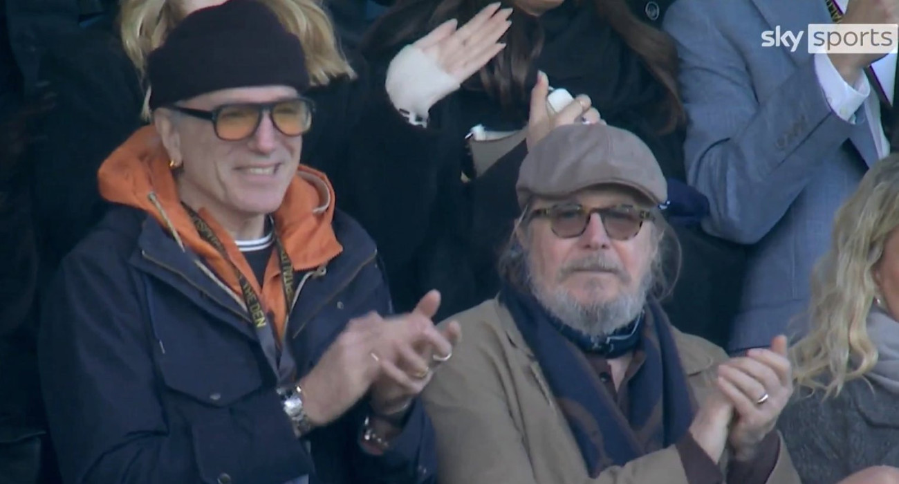 Γκάρι Όλντμαν και Ντάνιελ Ντέι Λιούις στο Μίλγουολ-Τσάρλτον / Screenshot