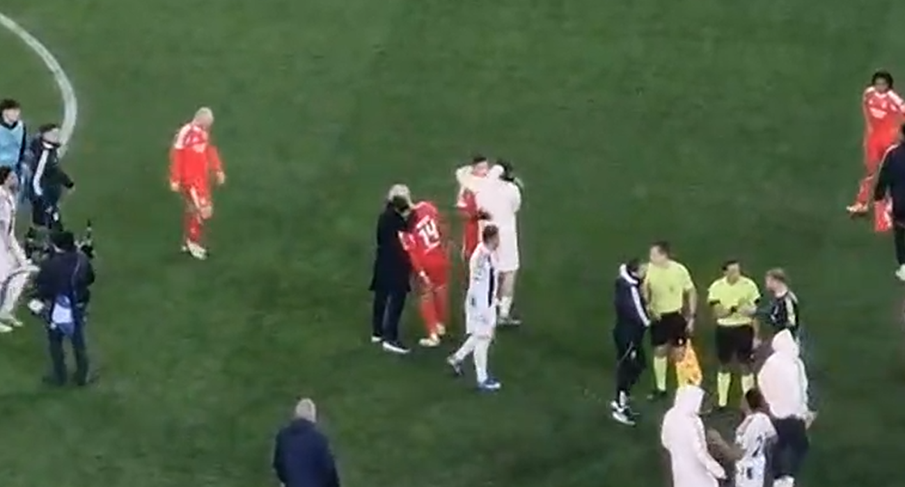 Ο Ζοσέ Μουρίνιο με τον Βαγγέλη Παυλίδη / Screenshot