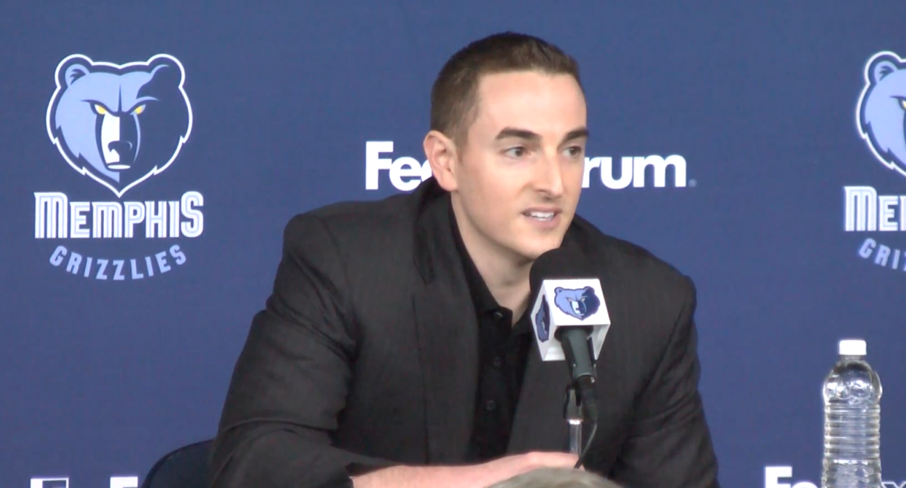 Ο ιδιοκτήτης των Μέμφις Γκρίζλις, Ρόμπερτ Πέρα