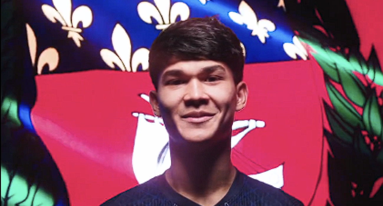 Ο Ντρο με την φανέλα της Παρί Σεν Ζερμέν / Screenshot