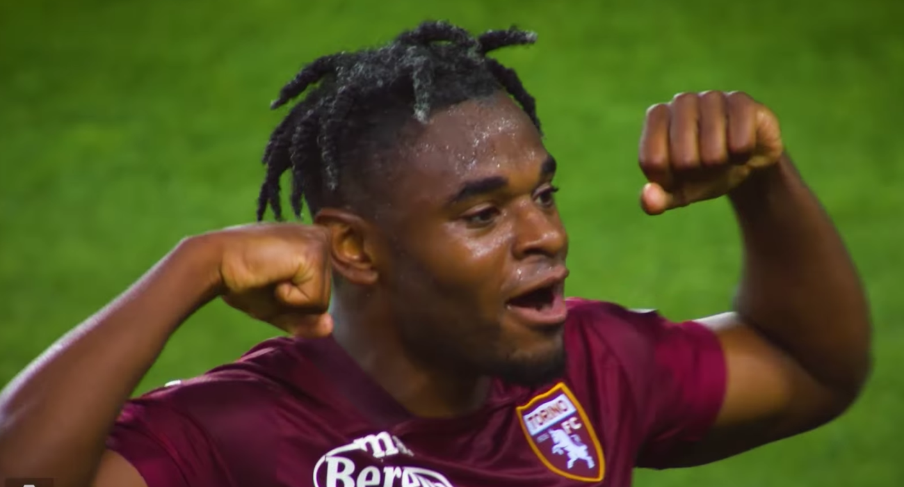 Ο Ντουβάν Ζαπάτα πανηγυρίζει με την Τορίνο / Screenshot