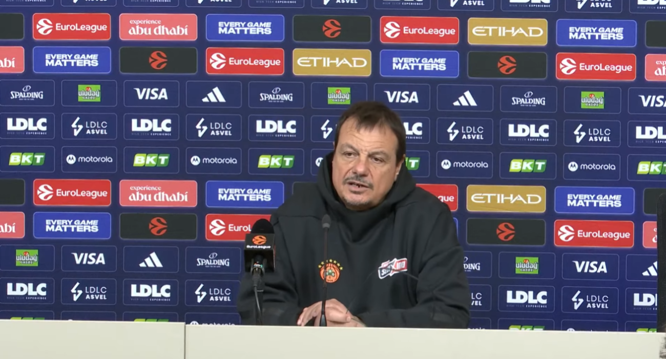 Ο Εργκίν Αταμάν στη Συνέντευξη Τύπου / Πηγή: ASVEL TV