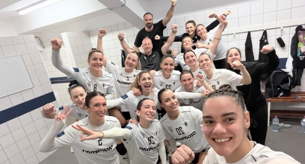 Η ομάδα χάντμπολ γυναικών του ΠΑΟΚ / Screenshot