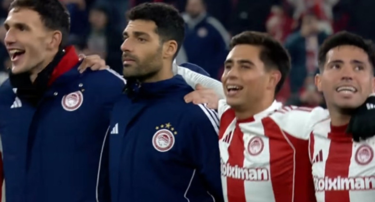 Ο Μεχντί Ταρέμι παρέμεινε ανέκφραστος στους πανηγυρισμούς / Screenshot