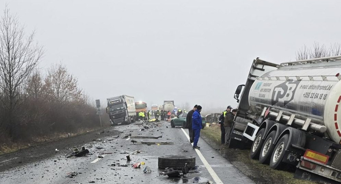 Νέο τροχαίο δυστύχημα στο σημείο που έχασαν τη ζωή τους οι επτά φίλοι του ΠΑΟΚ / Πηγή: Eurokinissi