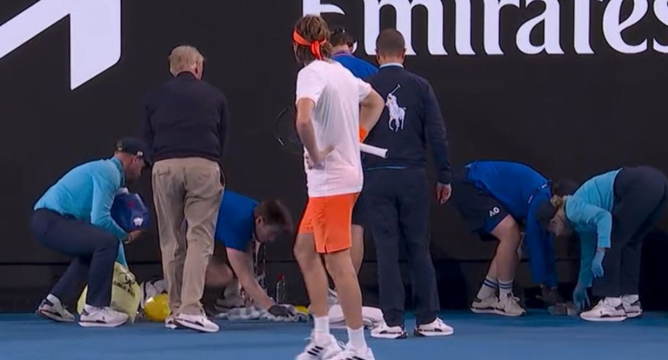 Η αναμέτρηση του Τσιτσιπά διεκόπη προσωρινά / Screenshot