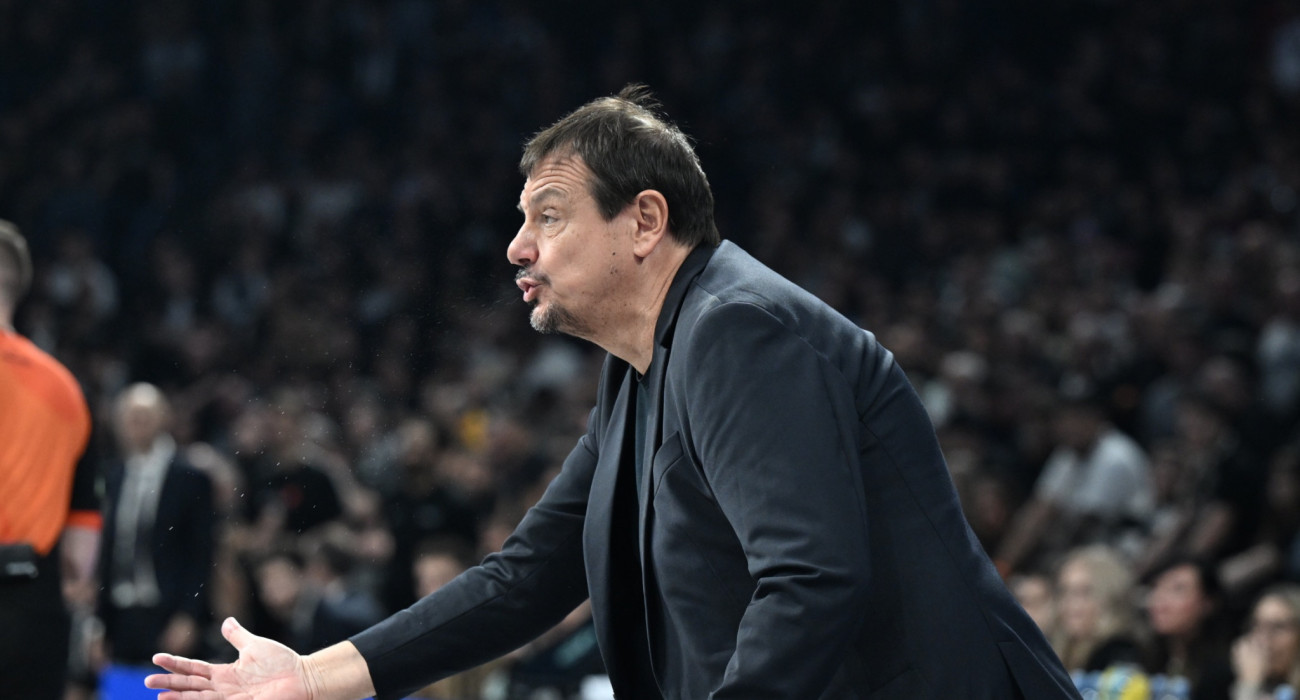 Ο Εργκίν Αταμάν στον πάγκο του Παναθηναϊκού στο παιχνίδι με την Παρτίζαν, Πηγή: Vaggelis Stolis