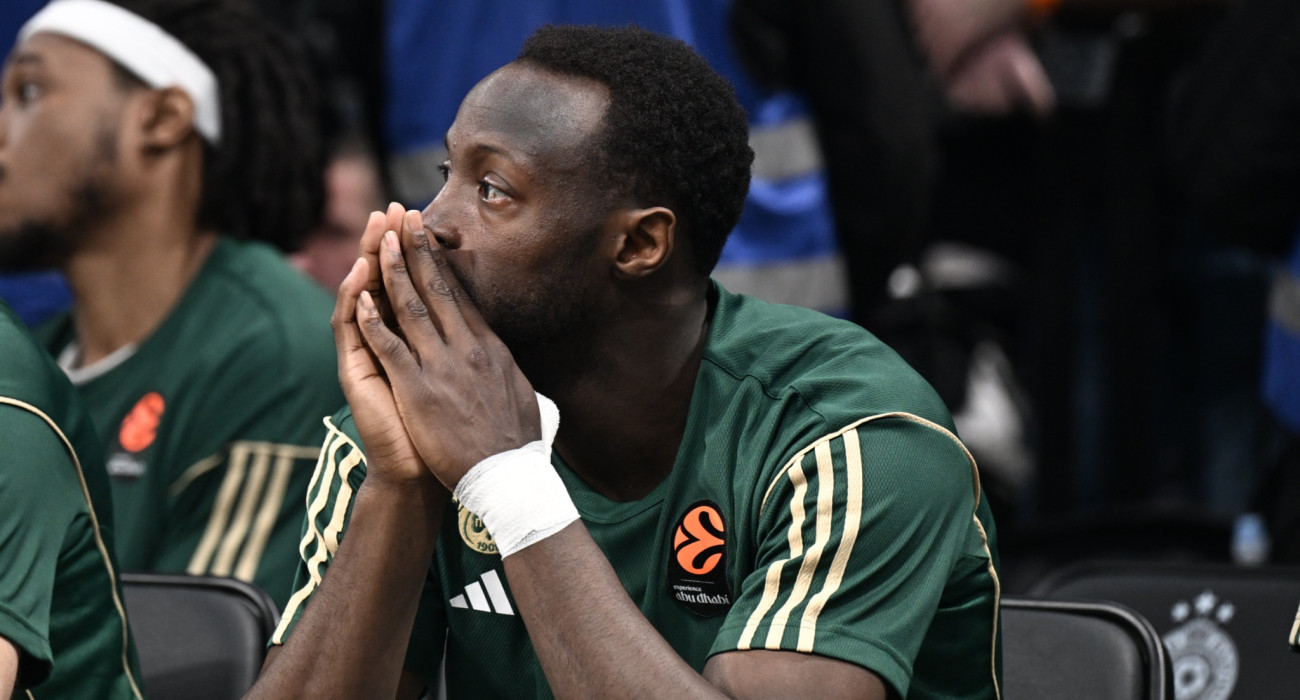 Απογοητευμένος ο Τζέριαν Γκραντ στον πάγκο του Παναθηναϊκού/Βαγγέλης Στόλης