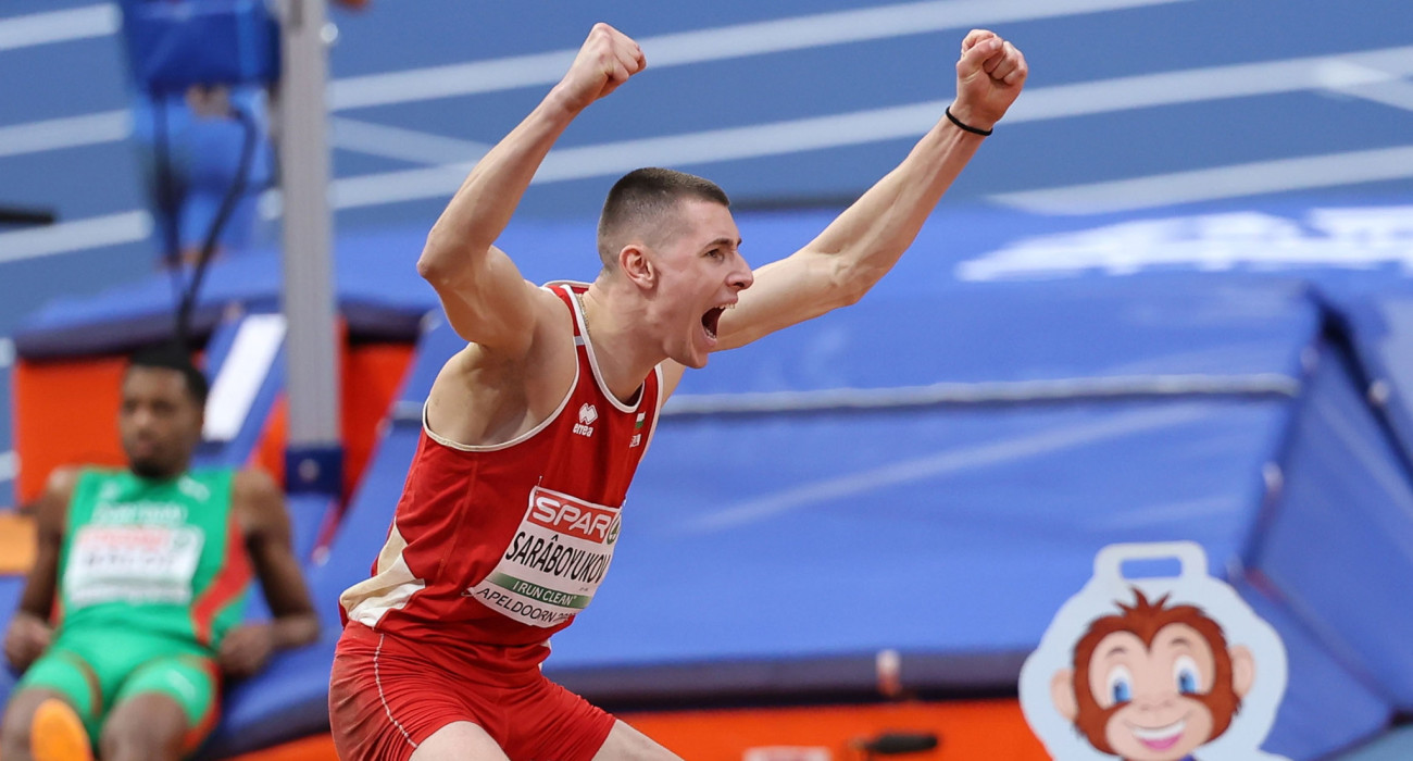 Ο Βούλγαρος Μπόζινταρ Σαραμπογιούκοφ σε πανηγυρισμό του στο Ευρωπαϊκό κλειστού του 2025 / Πηγή: Intime