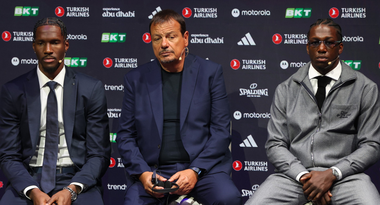 Ο Νάιτζελ Χέιζ - Ντέιβις, ο Εργκίν Αταμάν και ο Κέντρικ Ναν/Πηγή: Intime