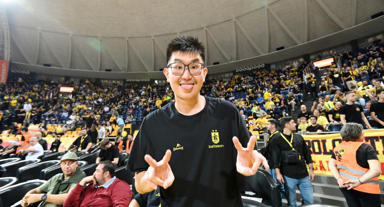 Ο Ρίτσαρντ Σιάο στο ματς με τον Παναθηναϊκό/Πηγή: Intime