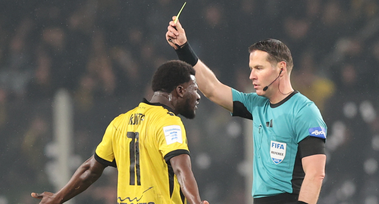 Ο διαιτητής Μάκελι /Πηγή: Intime