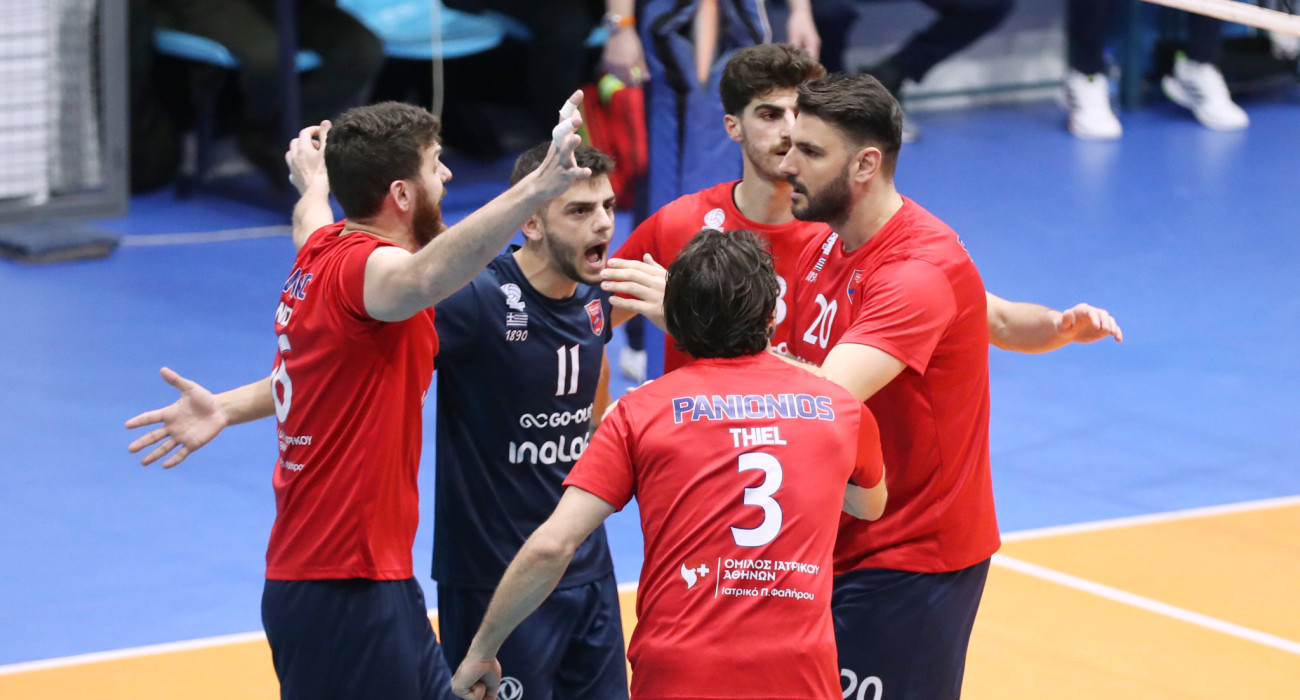 Ο πανηγυρισμός της ομάδας του Πανιωνίου στο ματς κόντρα στον Ηρακλή / Πηγή: Intime