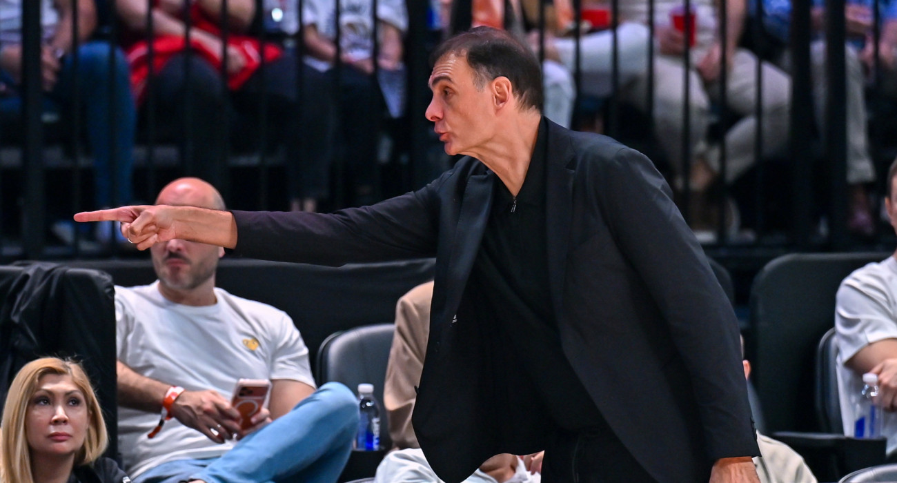 Ο Γιώργος Μπαρτζώκας στα Ηνωμένα Αραβικά Εμιράτα, Πηγή: Intime