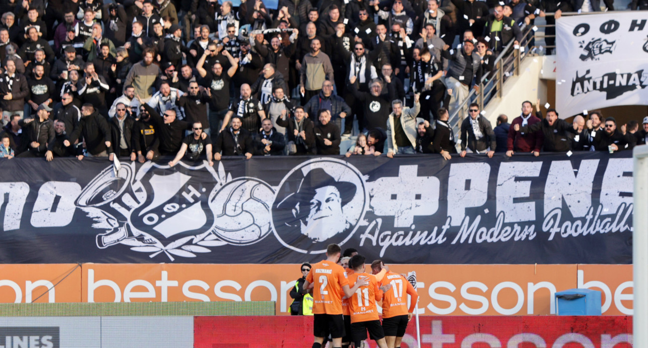 Οι οπαδοί του ΟΦΗ στο Παγκρήτιο για τον ημιτελικό ανάμεσα σε ΟΦΗ και Λεβαδειακό / Πηγή: Intime