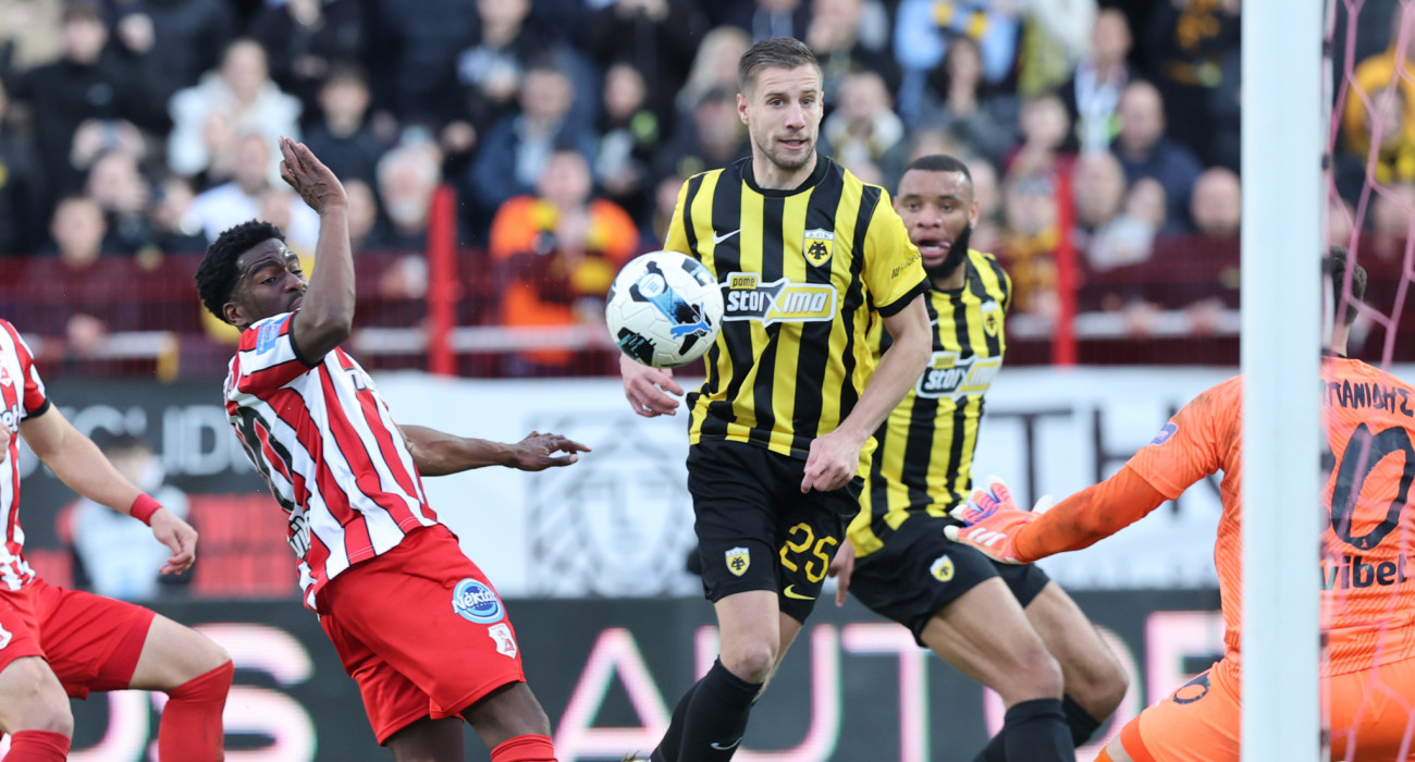 Ο Μπαρνάμπας Βάργα σκόραρε με κεφαλιά απέναντι στον Πανσερραϊκό / Πηγή: InTime