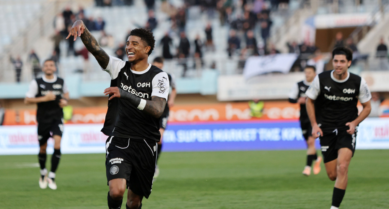 Ο Σαλσίδο έχει μόλις σκοράρει ένα ασύλληπτο γκολ και πανηγυρίζει με την... ψυχή του / Πηγή: InTime