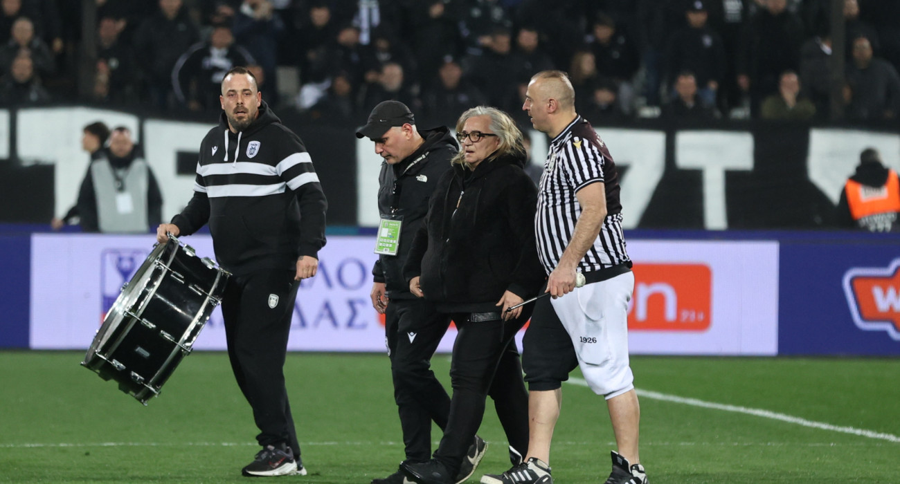 Ποια είναι η γυναίκα που χτύπησε το τύμπανο στο κέντρο της Τούμπας (photos)