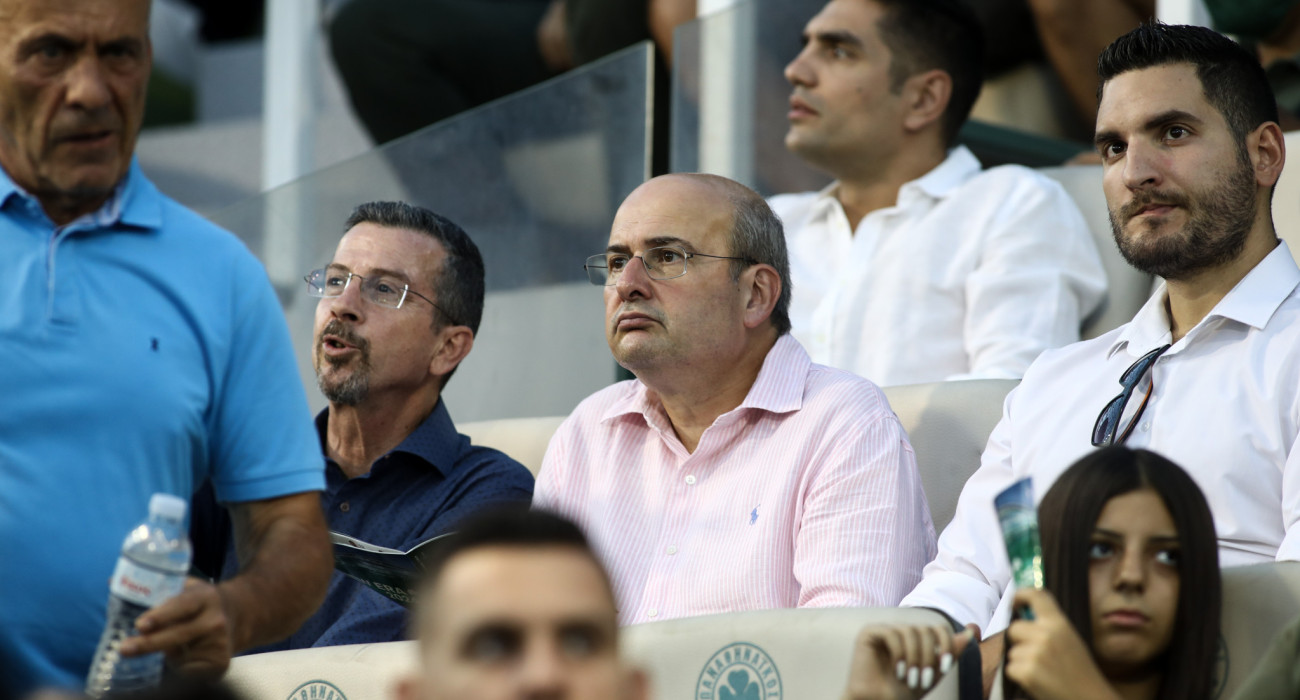 Ο αντιπρόεδρος της Κυβέρνησης, Κωστής Χατζηδάκης σε αγώνα του Παναθηναϊκού / Πηγή: Eurokinissi