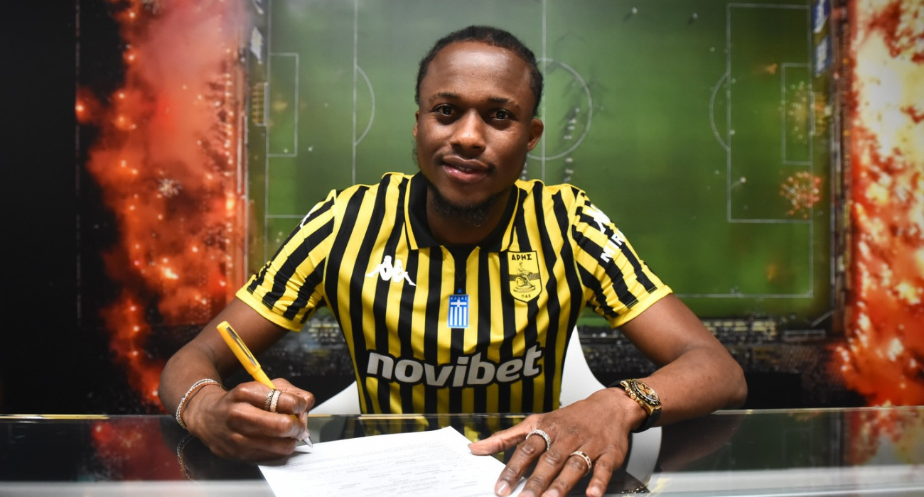 Ο Κουαμέ υπογράφει το συμβόλαιό του με τον Άρη/ Πηγή: intime