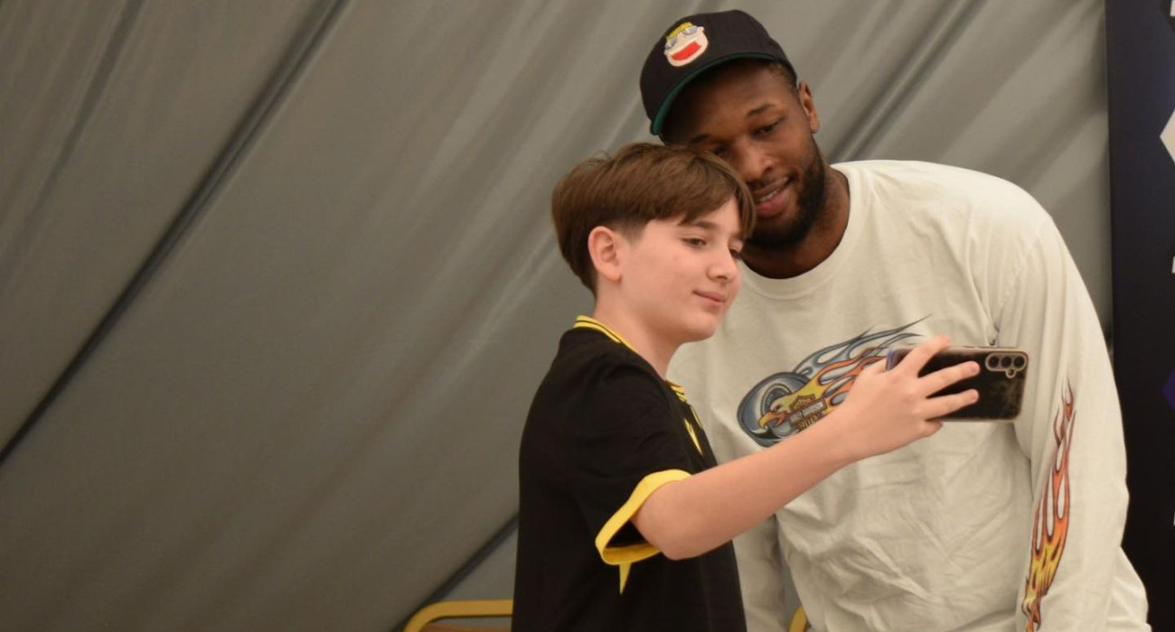 Ο Γκρέι είδε από κοντά φιλικό της Ακαδημίας της ΑΕΚ