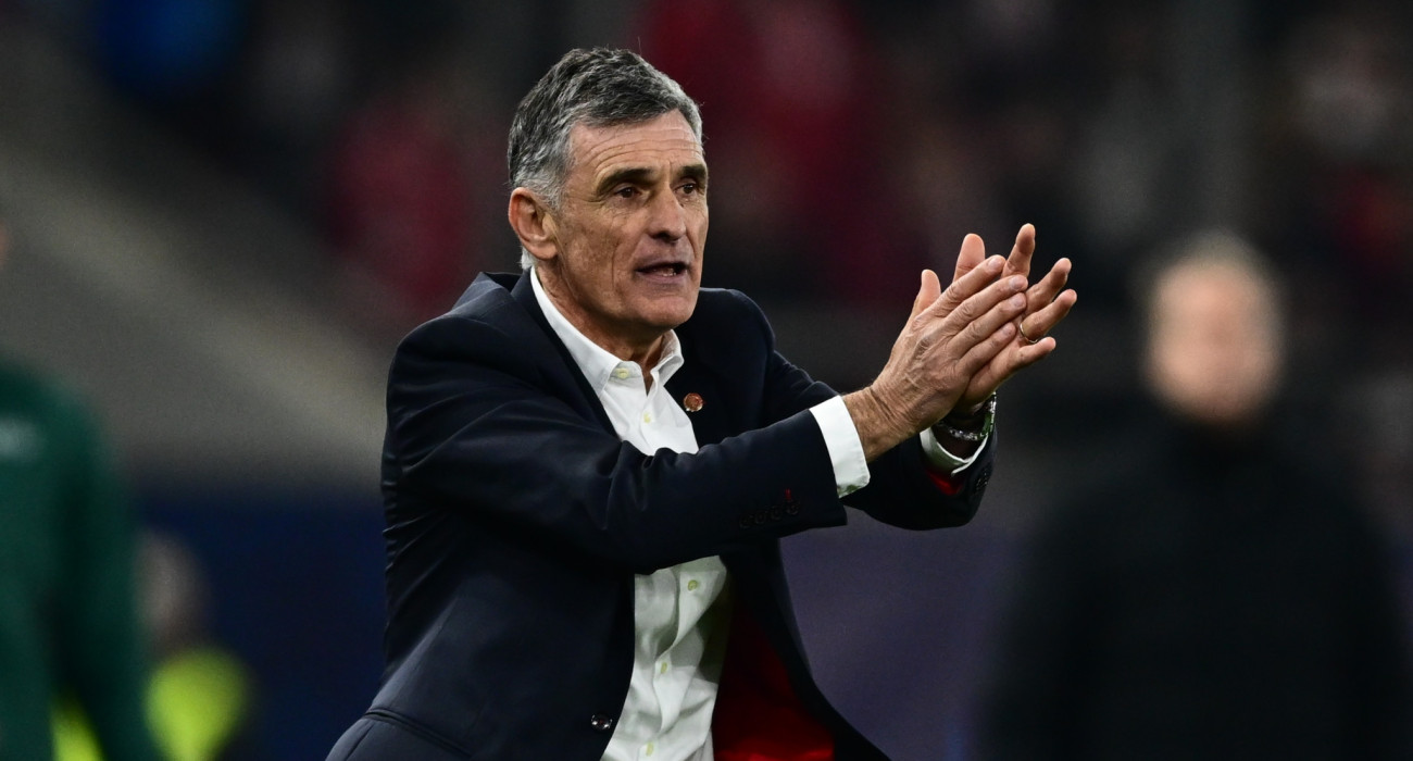 O Χοσέ Λουίς Μεντιλίμπαρ συμπλήρωσε δύο χρόνια στον πάγκο του Ολυμπιακού / Πηγή: Eurokinissi