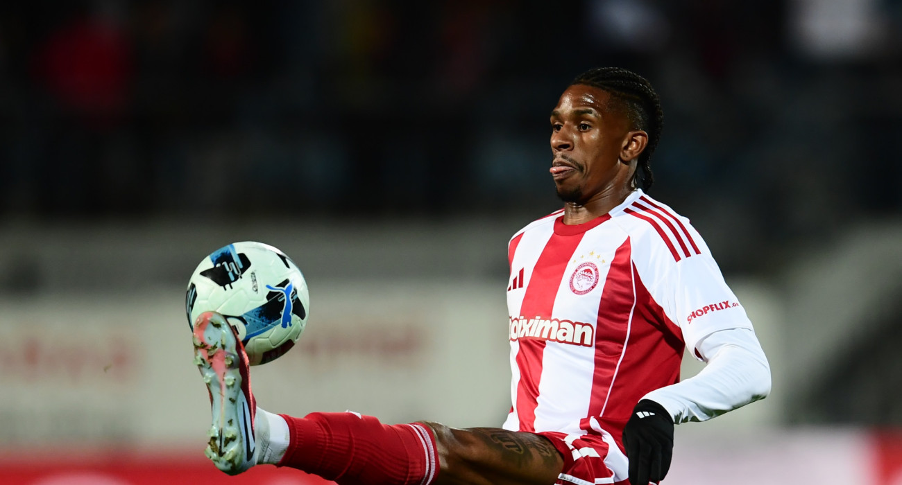 Ο Αντρέ Λουίζ στην αναμέτρηση του Ολυμπιακού στην Τρίπολη κόντρα στον Αστέρα AKTOR / Πηγή: Eurokinissi