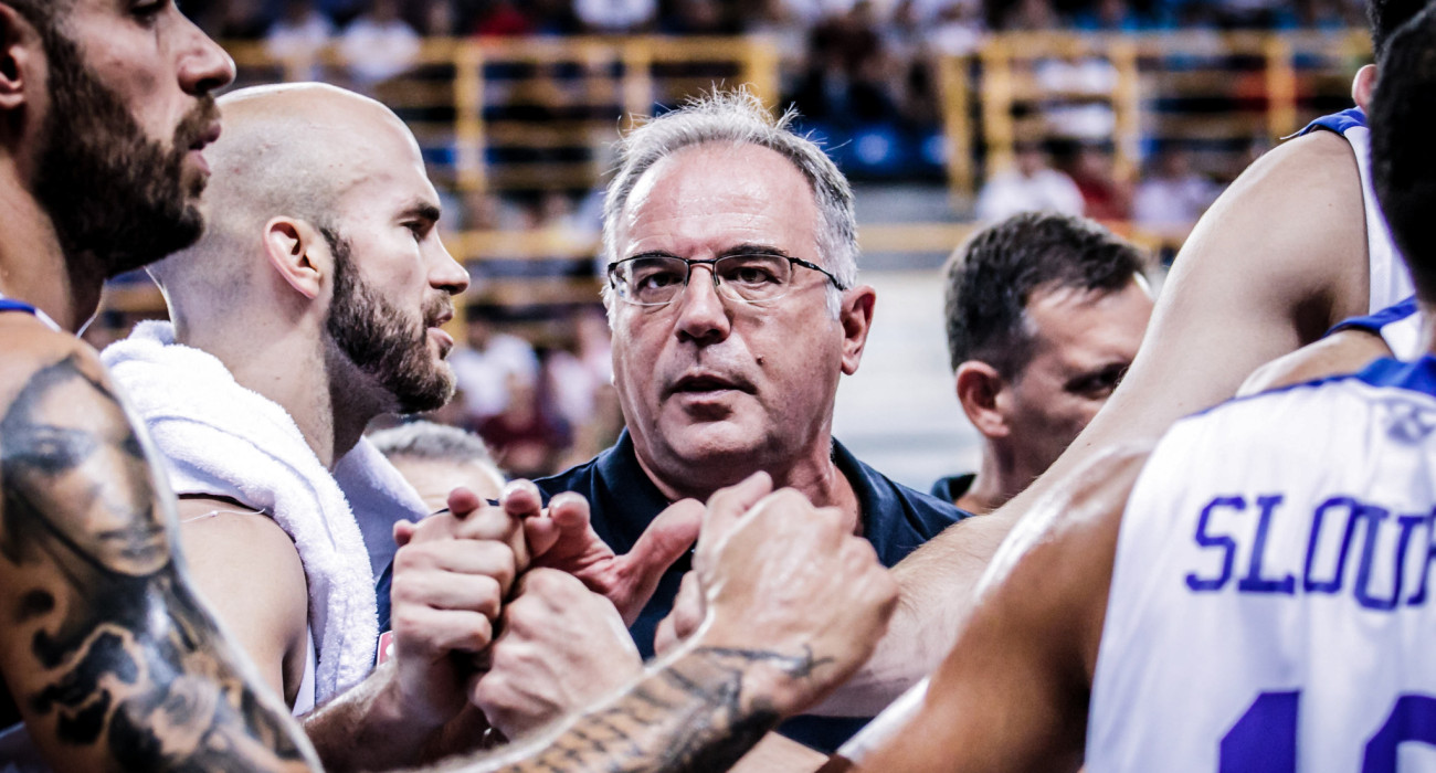 O Θανάσης Σκουρτόπουλος με την Εθνική Ελλάδας / Πηγή: Eurokinissi