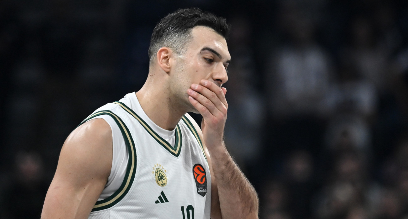 Ο απογοητευμένος Κώστας Σλούκας / Πηγή: Eurokinissi