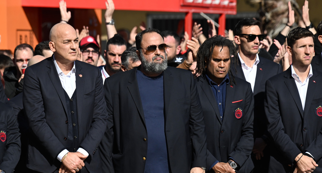 Κοβάσεβιτς, Μαρινάκης, Καρεμπέ και Ρέτσος στο μνημόσυνο / Πηγή: Eurokinissi