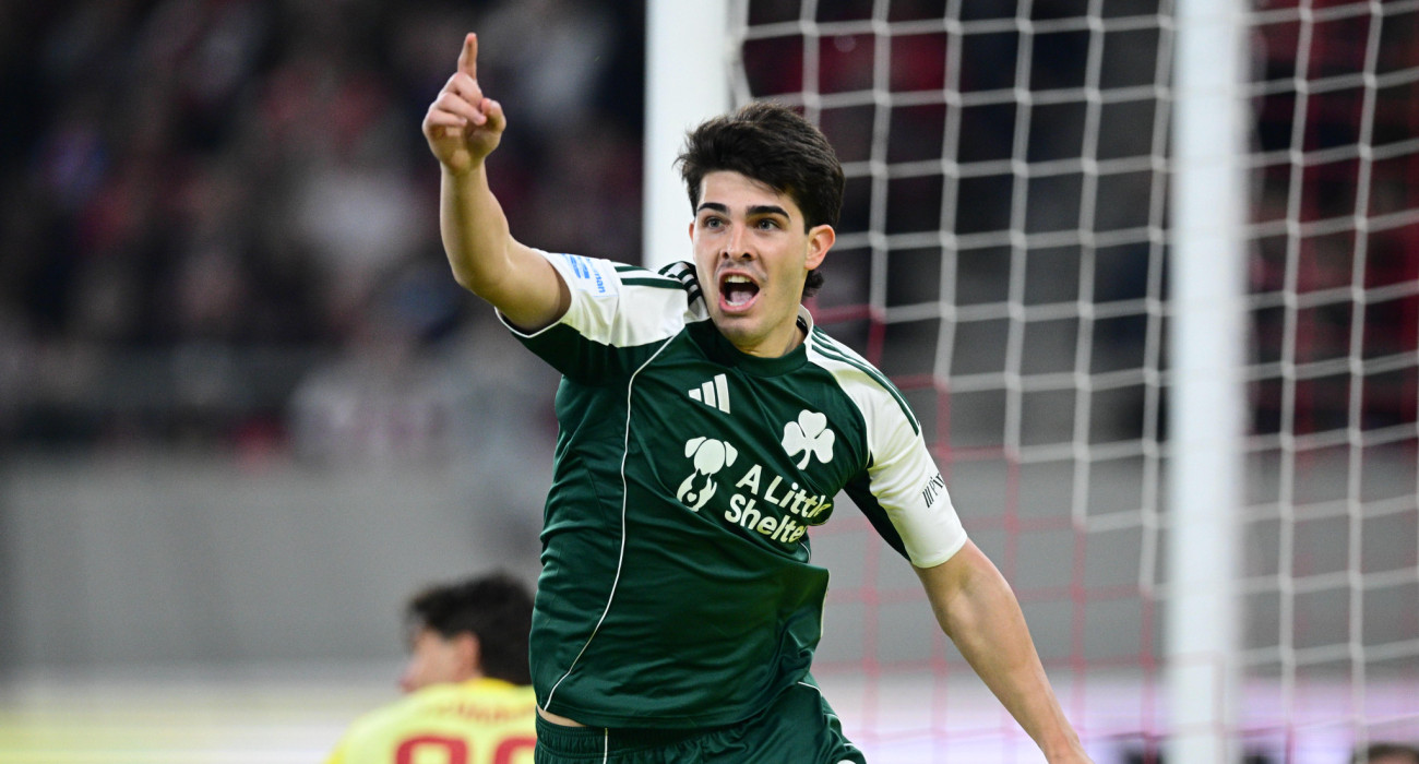 Ο Βισέντε Ταμπόρδα πανηγυρίζει το γκολ του στο «Καραϊσκάκης» / Πηγή: Eurokinissi