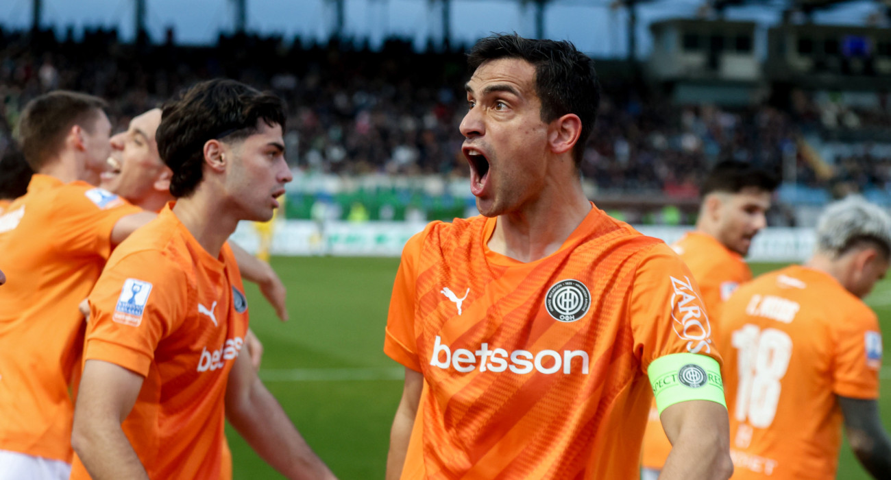 Οι έξαλλοι πανηγυρισμοί των παικτών του ΟΦΗ μετά το γκολ του Λαμπρόπουλου / Πηγή: Eurokinissi