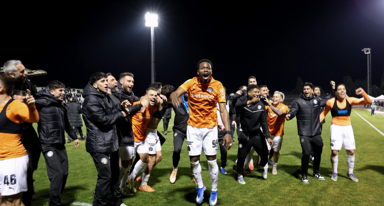 Οι ξέφρενοι πανηγυρισμοί των παικτών του ΟΦΗ μετά την επική πρόκριση στον τελικό του Κυπέλλου Ελλάδας Betsson / Πηγή: Eurokinissi