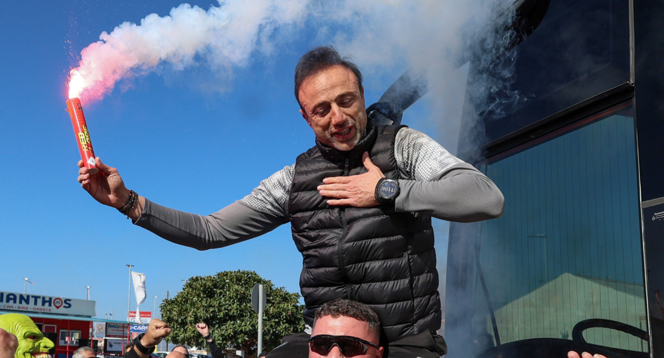 Οπαδοί του ΟΦΗ αποθέωσαν τον Χρήστο Κόντη / Πηγή: Eurokinissi