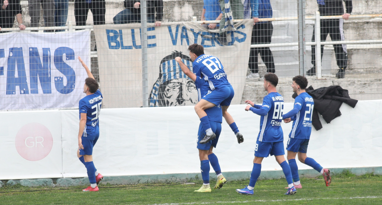 Οι ποδοσφαιριστές του ΠΑΣ Γιάννινα πανηγυρίζουν την πρώτη τους εκτός έδρας νίκη τη σεζόν 2025/2026 / Πηγή: Eurokinissi