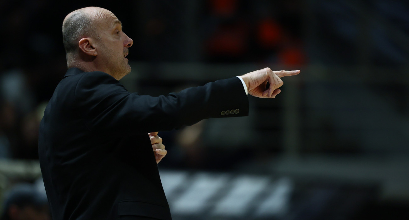 Ο Γιούρι Ζντοβτς στον πάγκο του ΠΑΟΚ, Πηγή: Eurokinissi