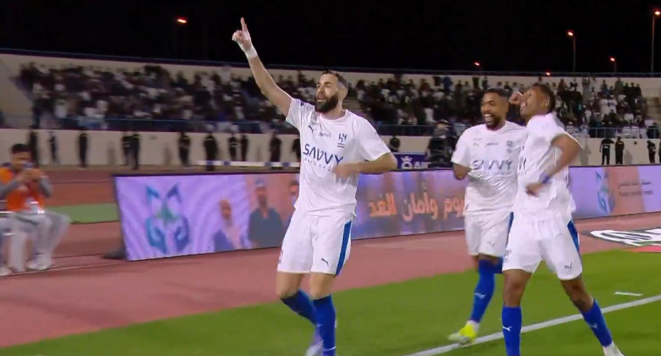 Ο Καρίμ Μπενζεμά πανηγυρίζει το γκολ του με τη Αλ Χιλάλ / Screenshot