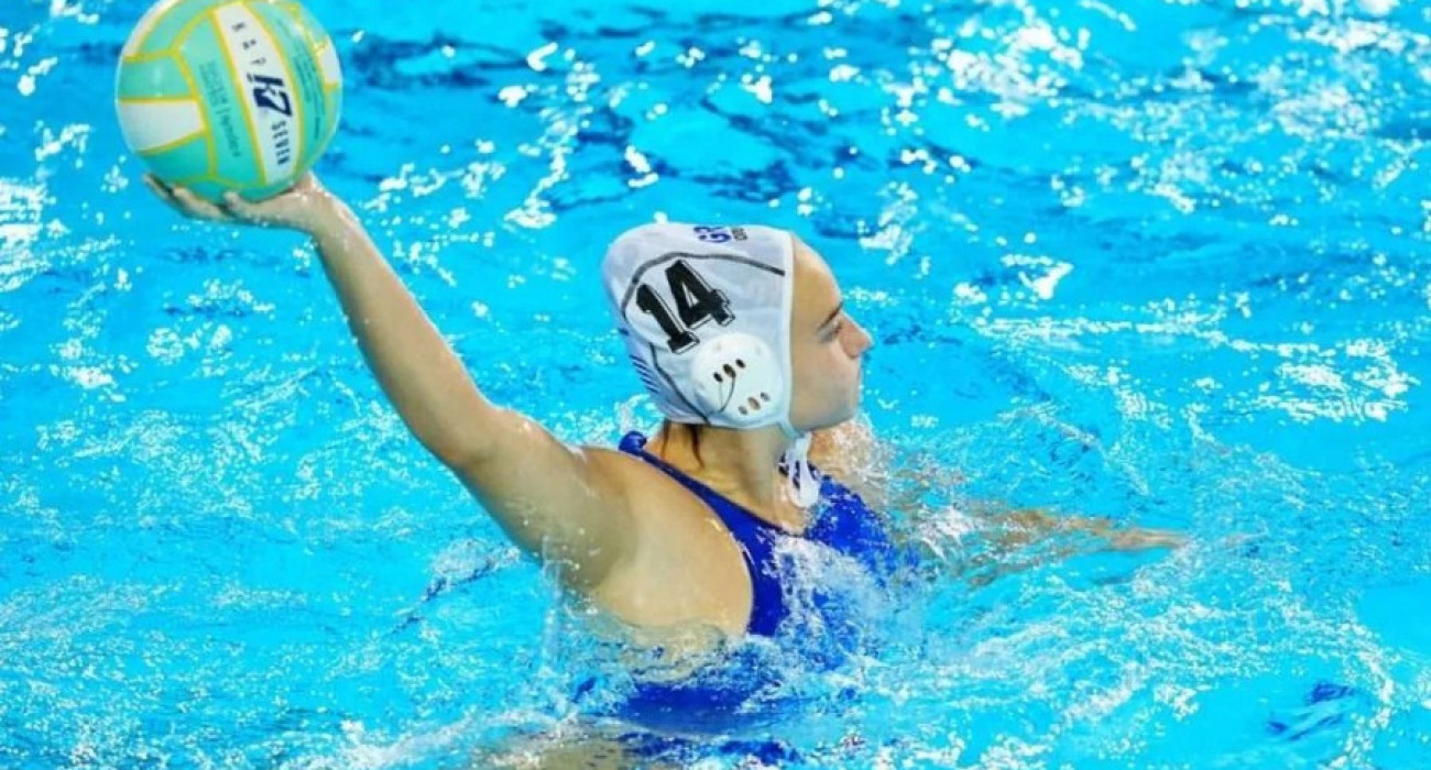 Η Αφροδίτη Μπιτσάκου στον αγώνα της Εθνικής πόλο / Πηγή: KOE