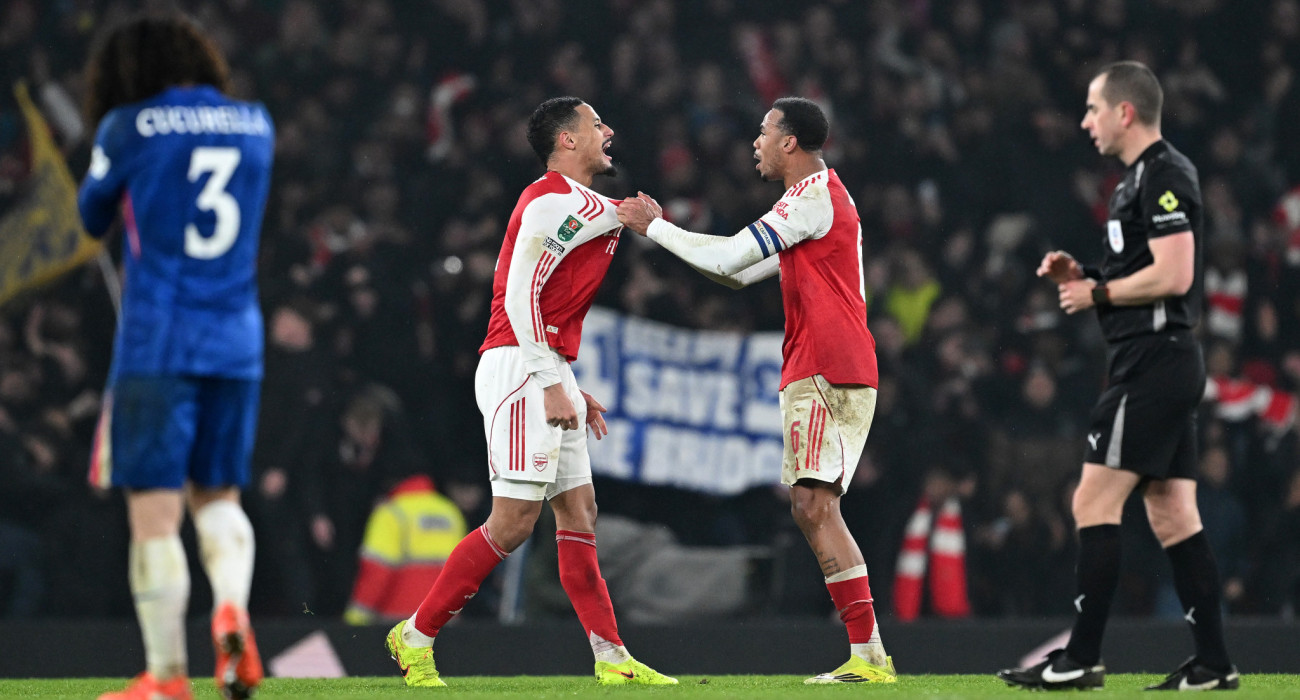 Ο Σαλιμπά και Γκάμπριελ της Άρσεναλ πανηγυρίζουν τη νίκη και την πρόκριση κόντρα στην Τσέλσι / Πηγή: David Price / Arsenal FC via Getty Images