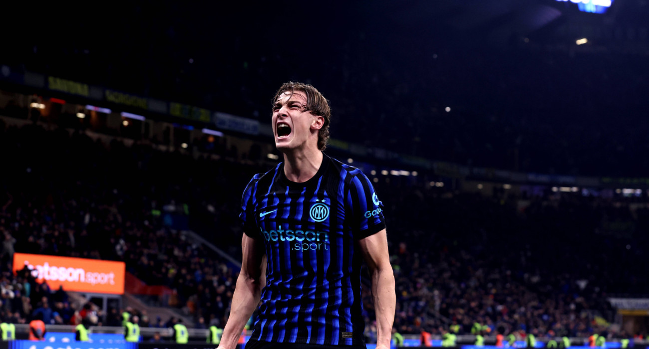 Ο Εσπόζιτο της Ίντερ πανηγυρίζει το γκολ που πέτυχε κόντρα στη Γιουβέντους / Πηγή: Imago