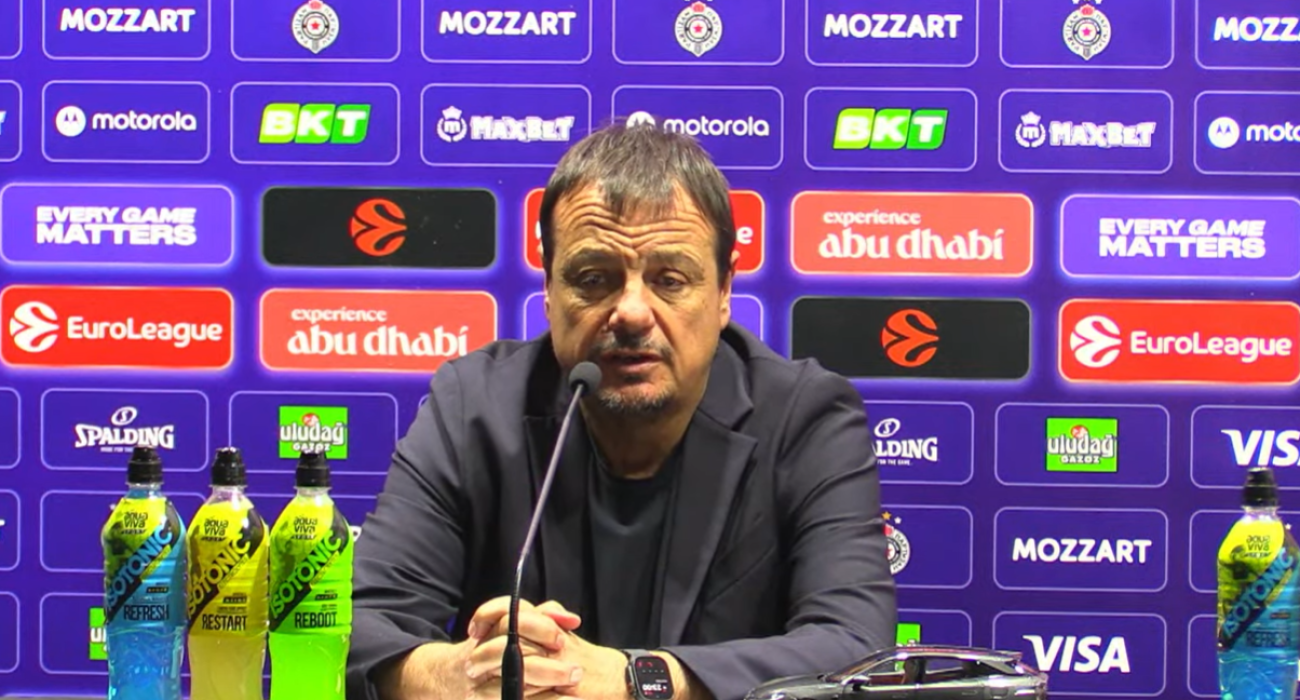 Ο Εργκίν Αταμάν στη συνέντευξη τύπου του αγώνα του Παναθηναϊκού με την Παρτίζαν/printscreen