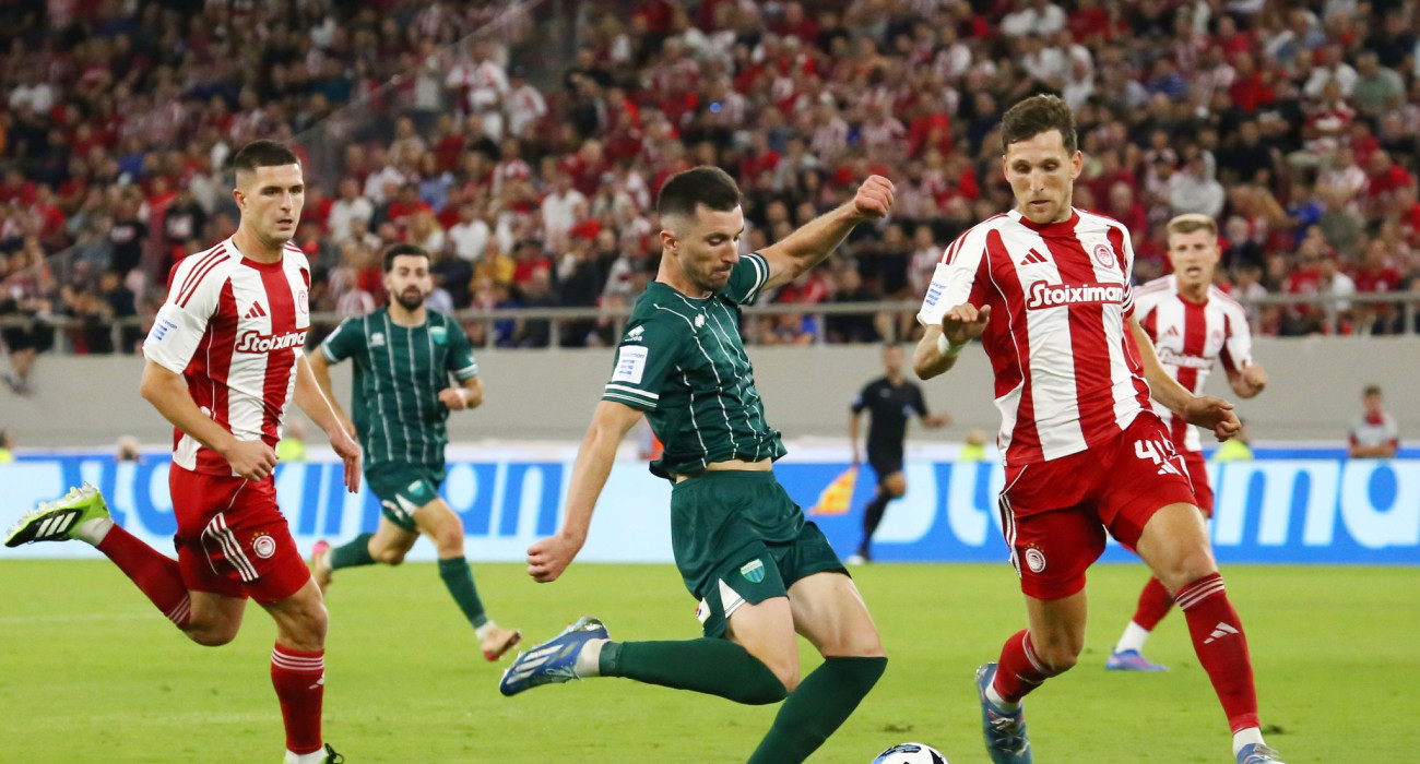 Ο Όζμπολτ στο Ολυμπιακός-Λεβαδειακός / Πηγή: Intime