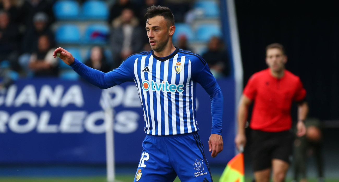 Ο Πάμπλο Κλαβέρια με τη φανέλα της Πονφεραντίνα / Πηγή: Imago